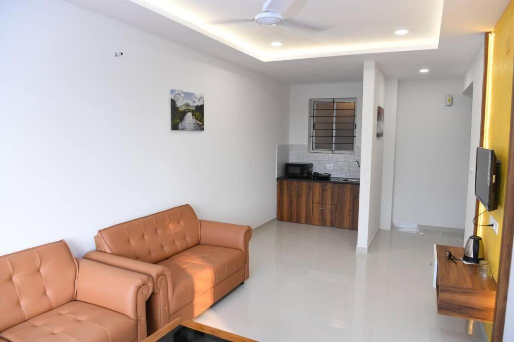 Beach Heaven Deluxe Rooms & Serviced Apartments Suratakal Exterior photo
